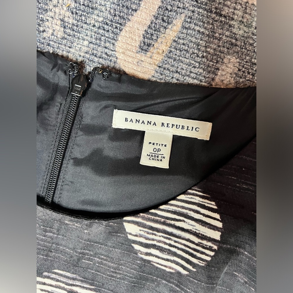 Banana Republic Black and Gray Midi Dress - Picture 3 of 6